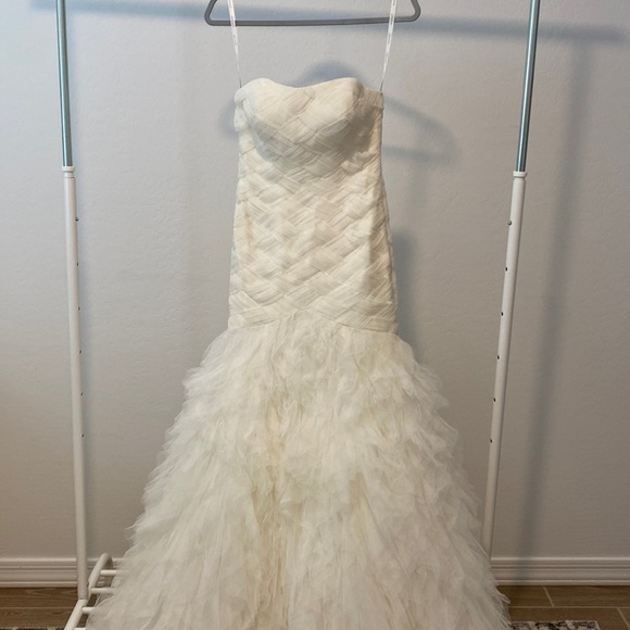 David’s Bridal Bridal Dress - Picture 1 of 10